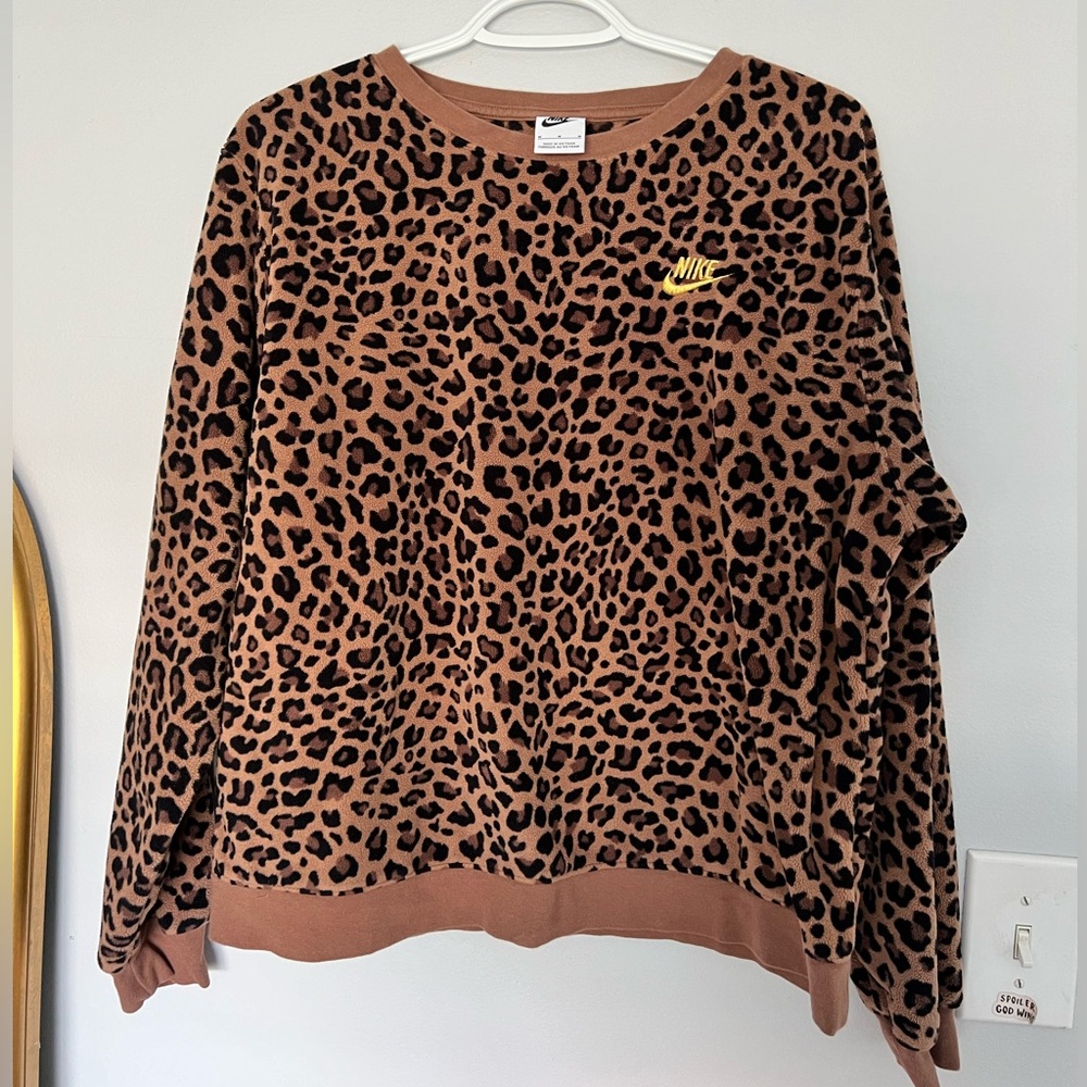 Women’s Nike fleece’s cheetah print sweatshirt